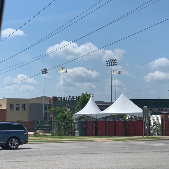 Meet your Posher, Lexie - Picture 1 of 1